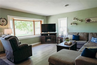 7166 State Route T, Amazonia, MO 64421