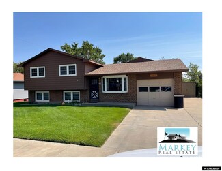 194 El Rancho Dr, Rawlins, WY 82301