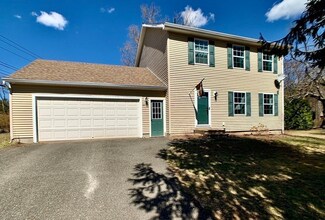 15 Mountain View, Huntington, MA 01050