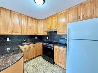 31-18 Union St Unit 3B, Flushing, NY 11354