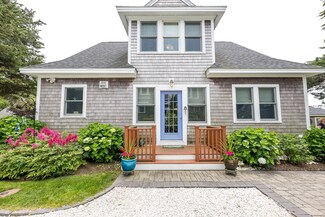 154 Cottonwood St, Fairhaven, MA 02719