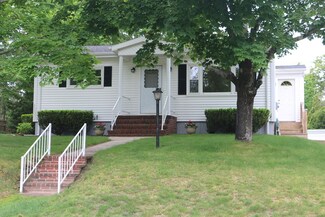 67 Connecticut Ave, North Dartmouth, MA 02747