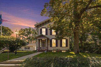 320 N Division St, Marshall, MI 49068