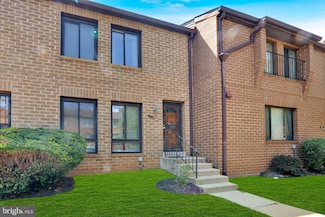 3103 Apple Rd NE Unit 1, Washington, DC 20018