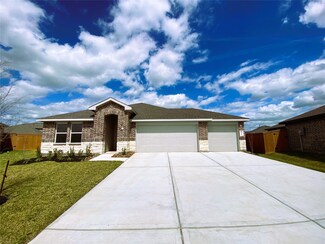 696 Canadian Trail, Mont Belvieu, TX 77535