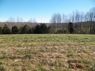 8 Oak Grove Rd, Red Boiling Springs, TN 37150