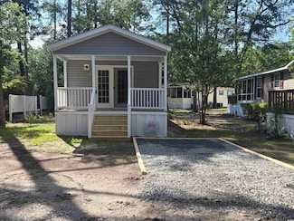 464 Banks Dr, Myrtle Beach, SC 29588