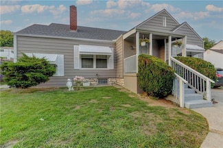 4204 Sunrise Dr, Kansas City, MO 64123