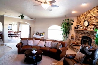 12720 Farmington St, Oak Hills, CA 92344