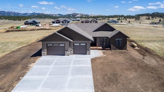 120 Stonehill Dr, Custer, SD 57730
