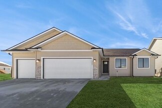 1906 Waller Ave, Norwalk, IA 50211