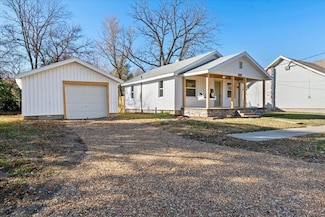 659 N Lafontaine Ave, Springfield, MO 65802