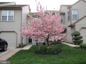 378 Inverness Ct, Mount Laurel, NJ 08054