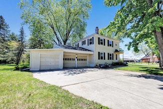108 Healy Ct, Shawano, WI 54166