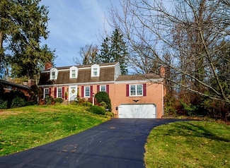 3228 Kennebec Rd, Pittsburgh, PA 15241