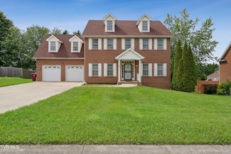 1402 Lake Ridge Square, Johnson City, TN 37601