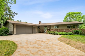 1615 2nd St N, Stillwater, MN 55082
