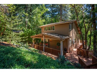 910 NW Carpathian Dr, Corvallis, OR 97330