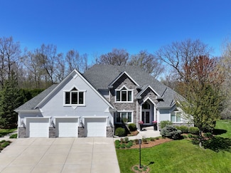 5910 S Conservancy Dr, New Berlin, WI 53151