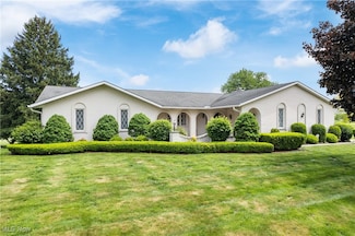 2033 Carnoustie Dr, Uniontown, OH 44685