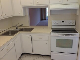 5961 NW 61st Ave Unit 311, Tamarac, FL 33319
