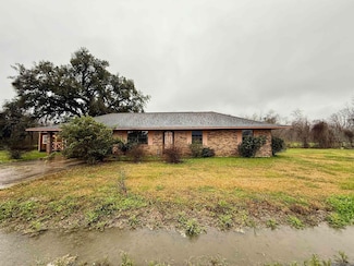 4525 Walter Hill Rd, Darrow, LA 70725