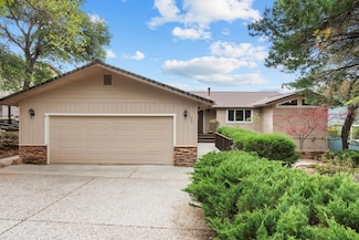 11527 Madrone Ct, Auburn, CA 95602