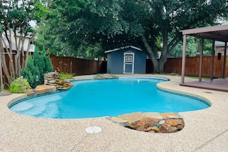 2223 Yellowstone Ln, Corinth, TX 76210