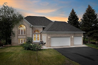 2001 Stonepine Ave, Hudson, WI 54016
