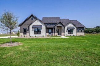 1761 Blackfoot Pkwy, Waxahachie, TX 75165