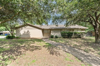 1831 Mountainview Dr, Waco, TX 76710