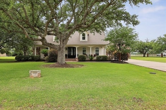 8185 Dawn Dr, Beaumont, TX 77705