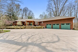 5335 Sand Dr, West Olive, MI 49460
