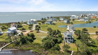 657 Cannonsgate Dr, Newport, NC 28570
