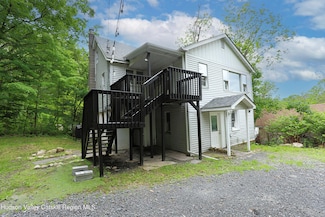 17 Rear Chapel St, Ellenville, NY 12428