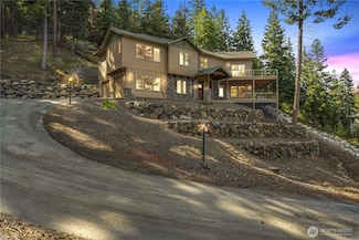 6760 Forest Ridge Dr, Wenatchee, WA 98801