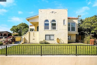 198 W 9th St, Pittsburg, CA 94565