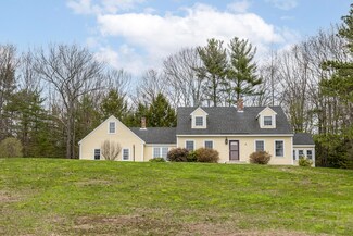 2 Fox Run Rd, Cumberland Center, ME 04021