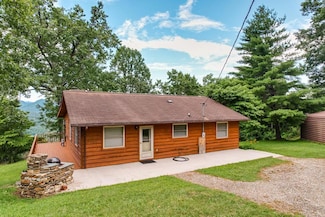 240 Alberts Way, Bryson City, NC 28713