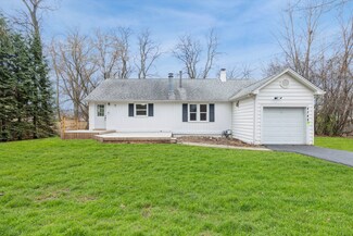 3209 Midway Dr, Island Lake, IL 60042
