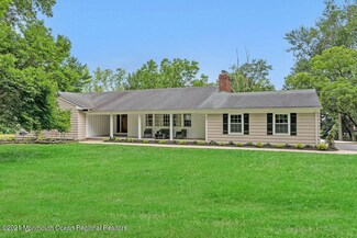 31 W Larchmont Dr, Colts Neck, NJ 07722