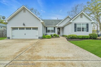 2215 Brookdale Park Dr, Forked River, NJ 08731