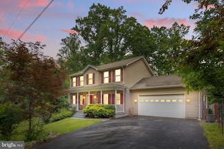 22 Berry Ln, Harpers Ferry, WV 25425