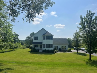 36 Millbrook Rd, Wallkill, NY 12589