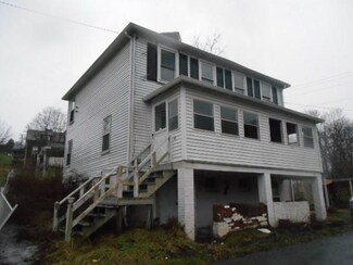 139 1st St, Clarksville, PA 15322