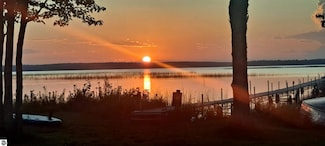 4432 E Cedar Lake Dr, Greenbush, MI 48738