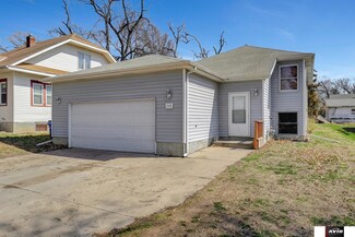 1110 N 43rd St, Lincoln, NE 68503