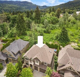 561 Timber Creek Dr NW, Issaquah, WA 98027
