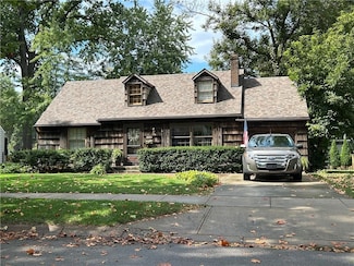 7130 Village Dr, Prairie Village, KS 66208