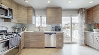 2246 E 70th St, Brooklyn, NY 11234